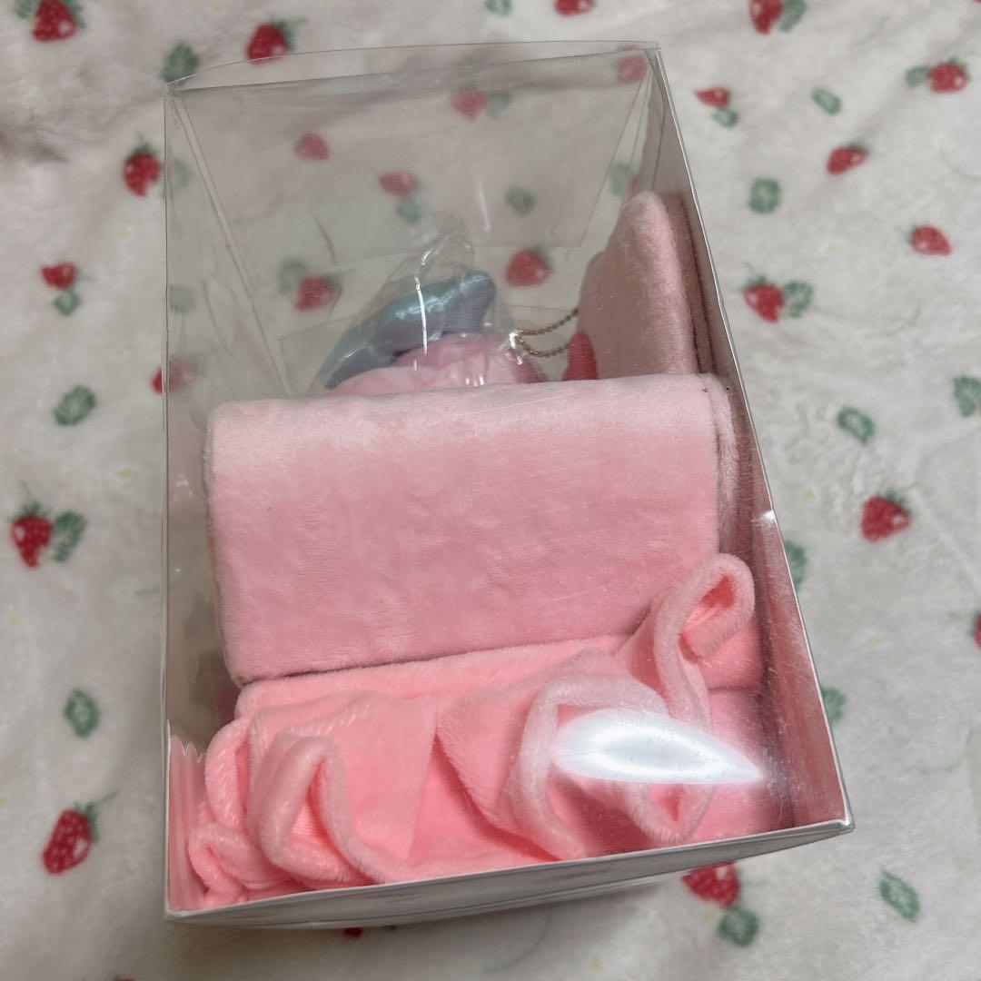 マイメロディ　マスコット付きソファ形アクセサリーケース