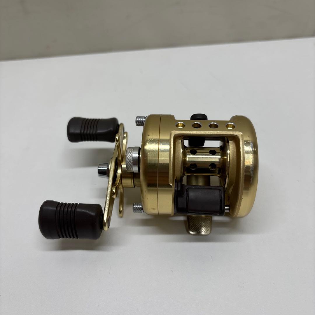 ジャンク品 SHIMANO シマノ カルカッタ101xt