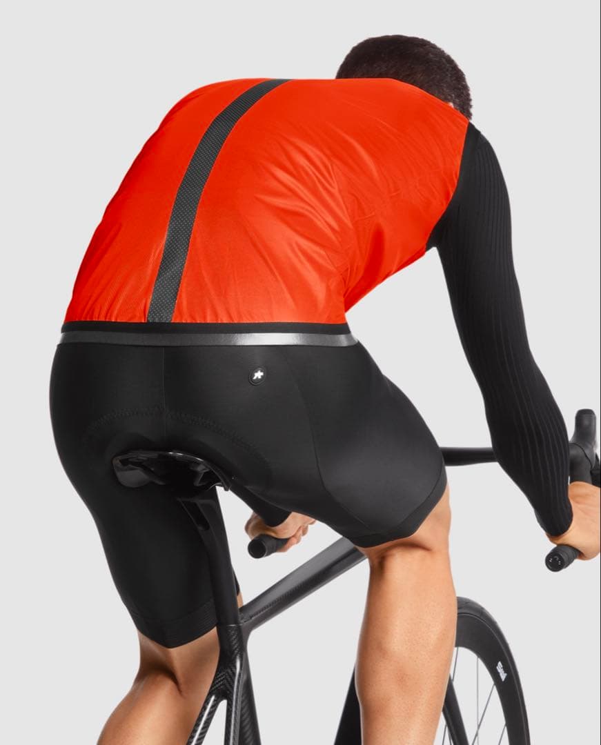ASSOS EQUIPE RS RAIN VEST S9 オレンジ　S