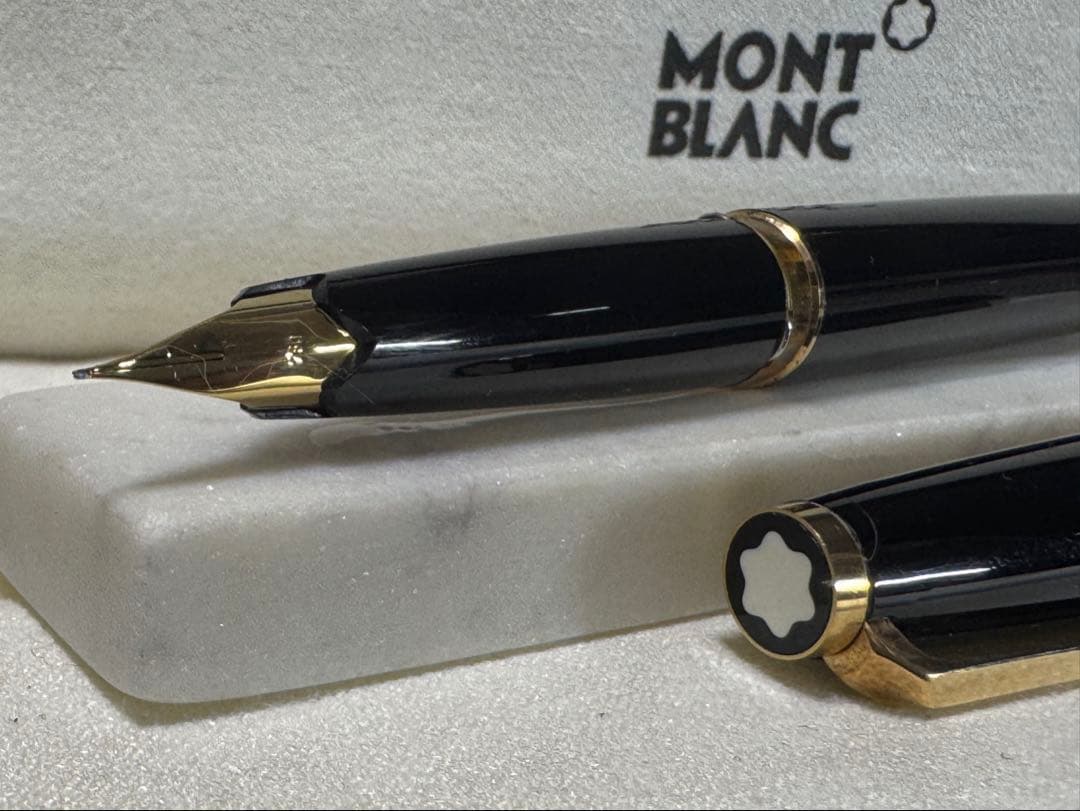 【極美品】モンブラン NO 121 万年筆 ペン先18K ブラック 極細字