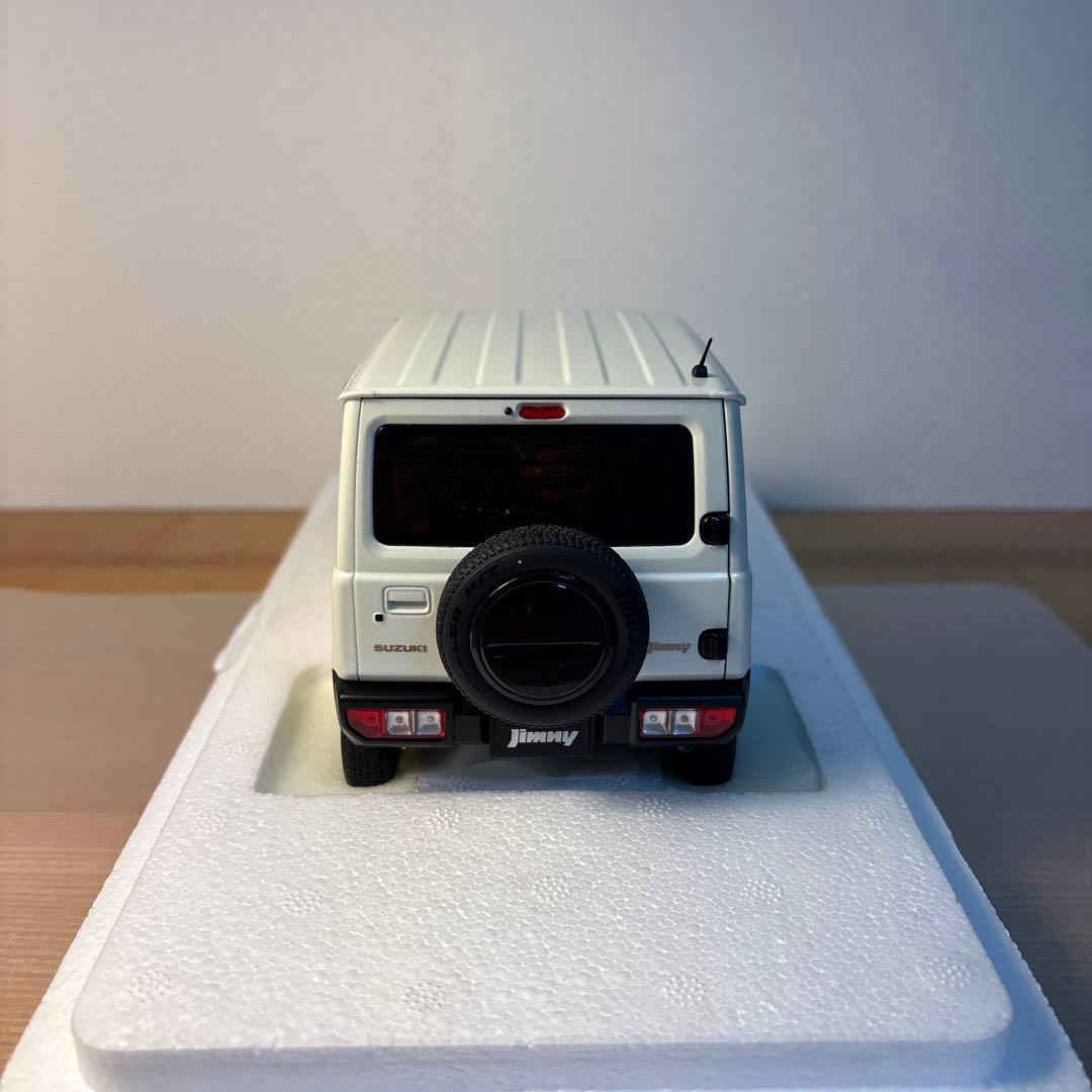 オートアート　スズキ　ジムニー　JB64 ホワイト　1/18 ミニカー