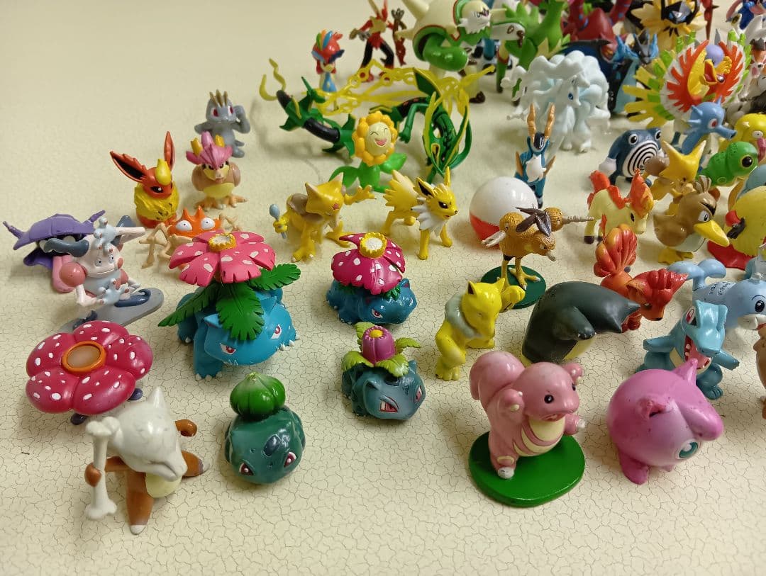 ★現在最終値下げ★ポケモンフィギュア初期含む100体以上★
