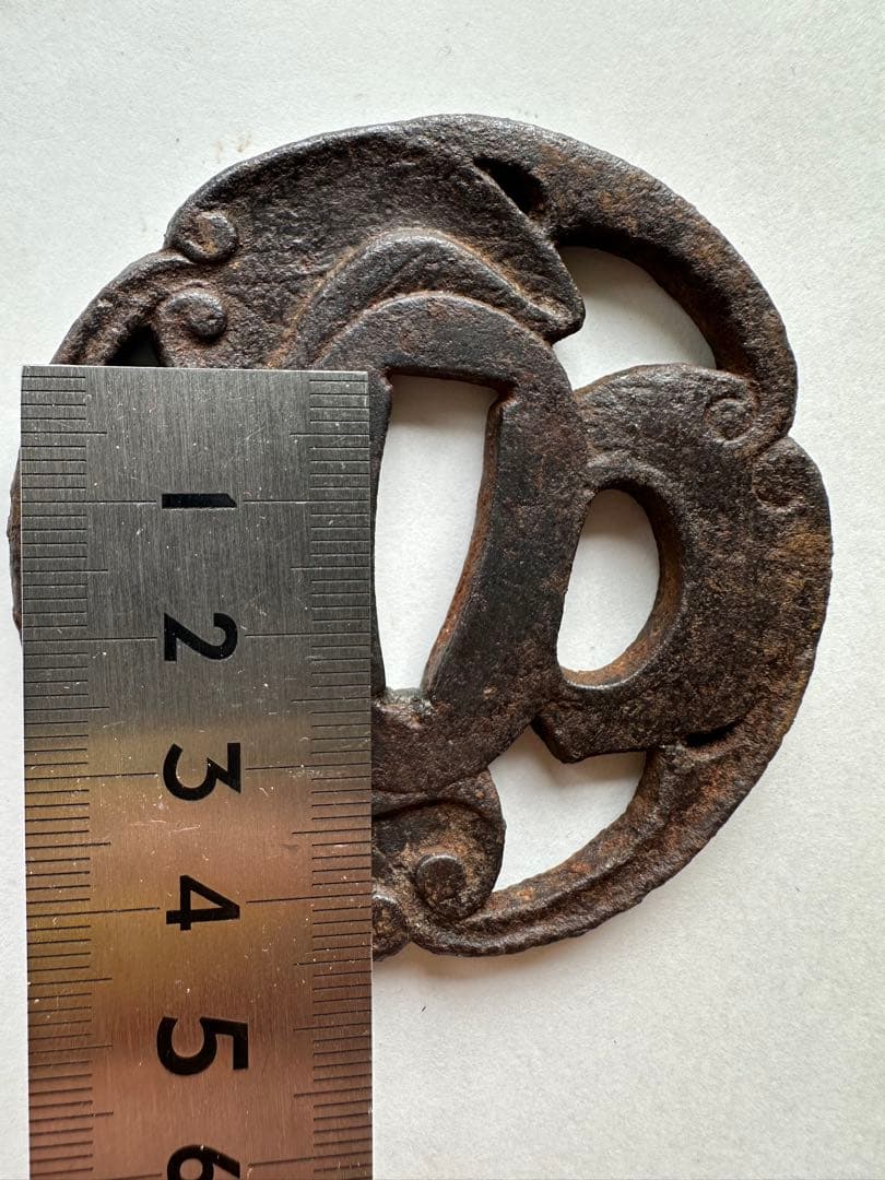 透かし鍔 古鍔 鉄地 鐔　鉄地つば 刀装具 古美術 時代物 葉の図 26A1