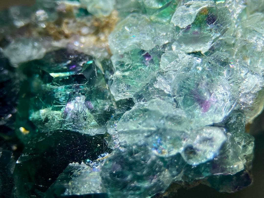 オコルスApit body産 フローライト 鉱物標本