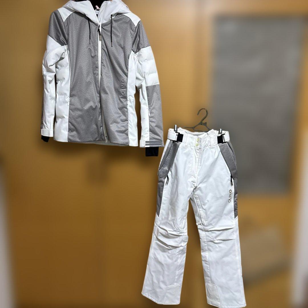 OLINO 白スキーウエアー　レディース
