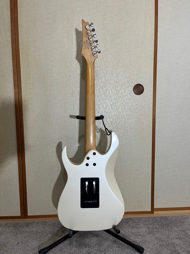 Ibanez RGシリーズ ホワイトエレキギター