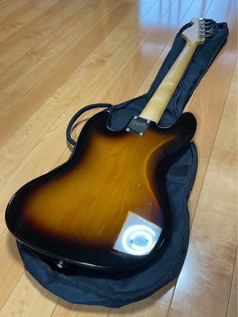 ベース Squier Affinity Jazz Bass V