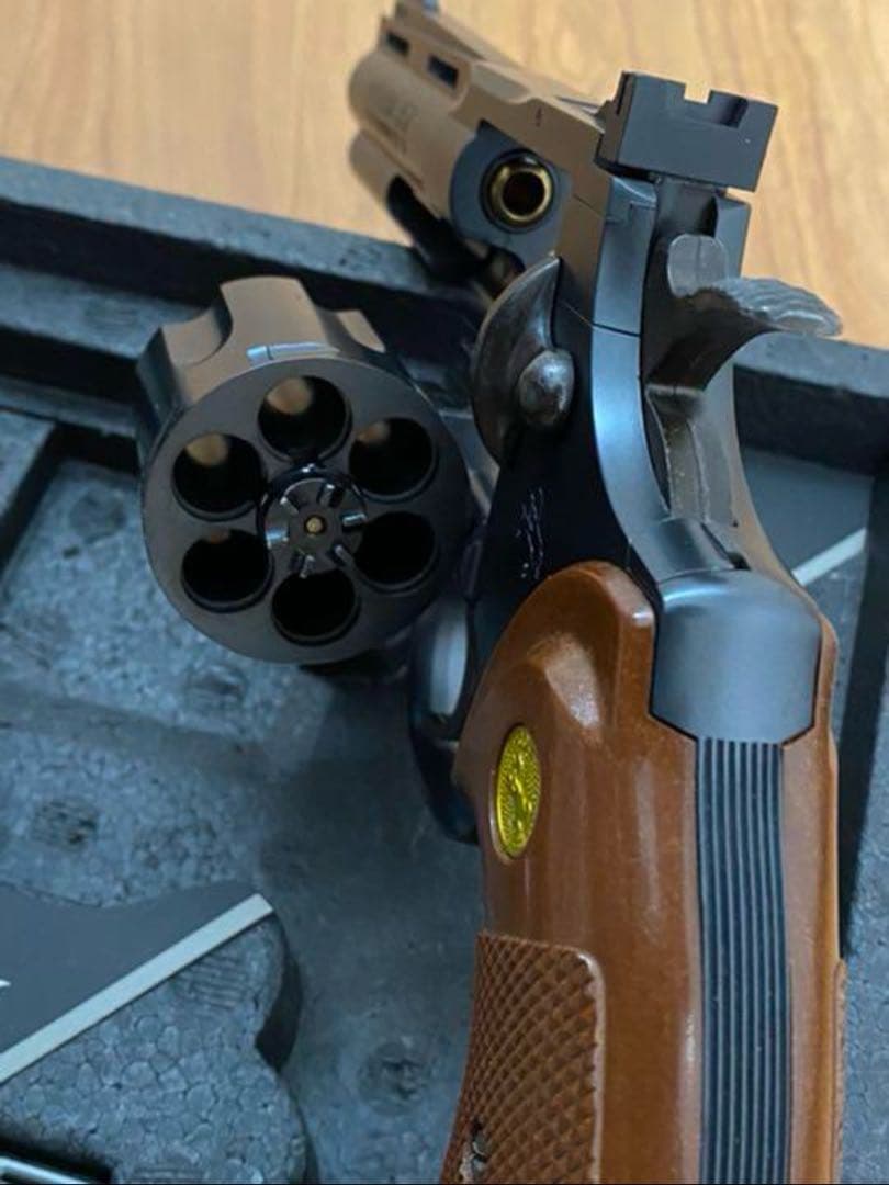 絶版 東京マルイ COLT PYTHON 357mag リアルカート・木グリ仕様