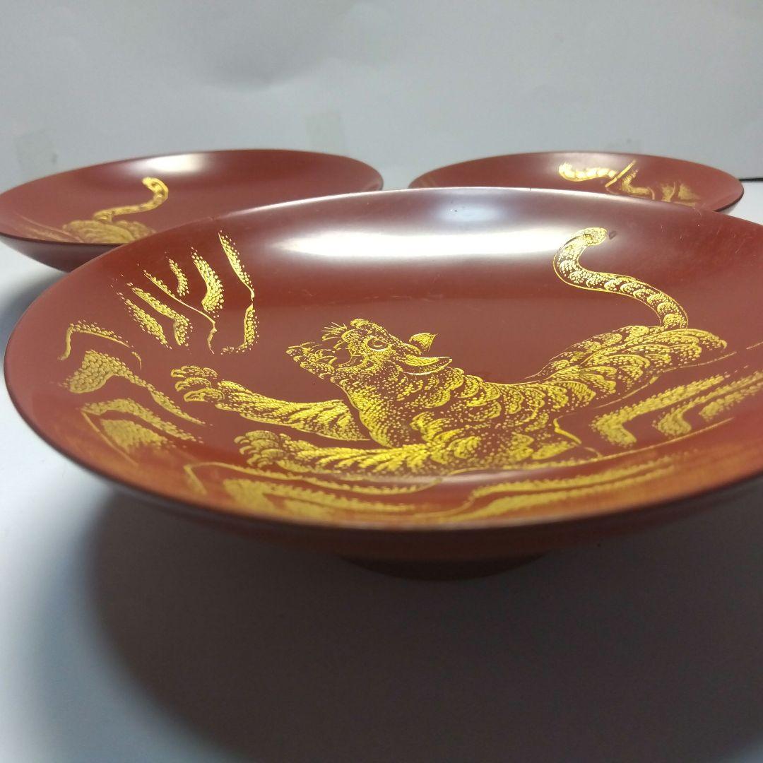 輪島塗　漆器三ッ組盃　沈金　虎の図　在銘　松竹梅　天然木　当日物　美品