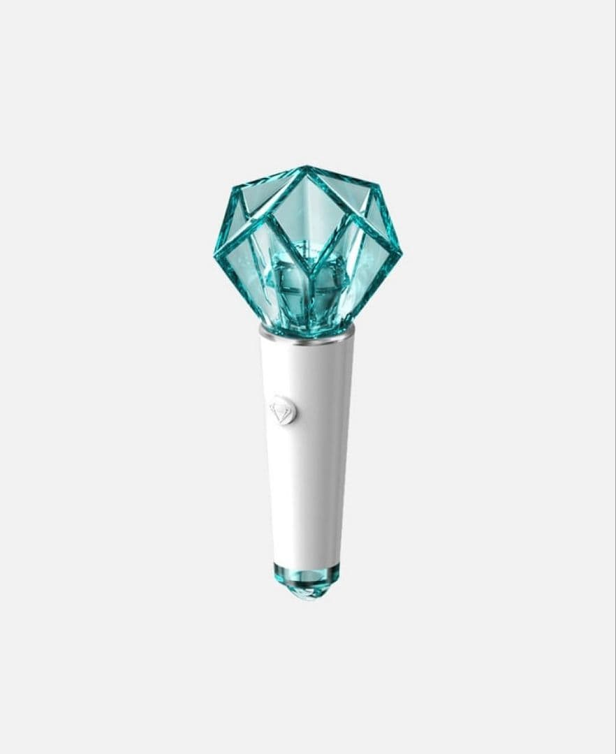 SHINee ミニペンライトキーリング＆ファンシグナルリップバーム 2本