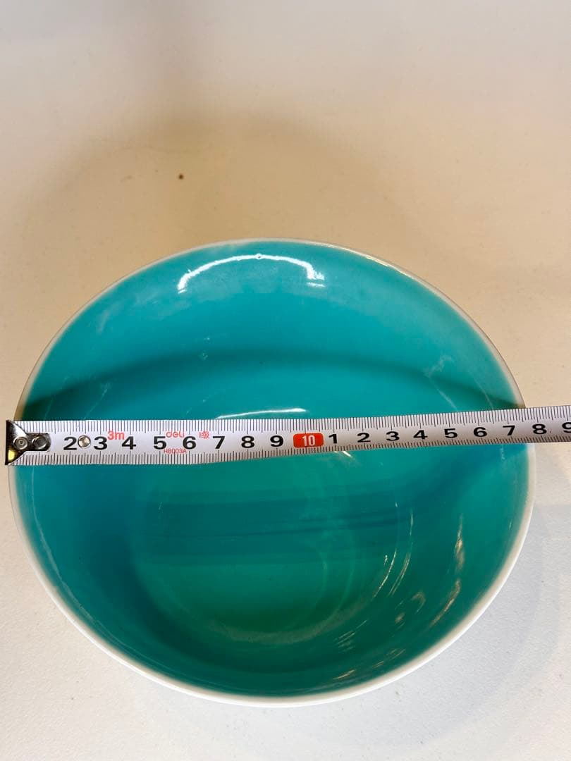 乾隆年製 底款 内側緑地 外側彩絵 人物風景文 碗 鉢古董品 衝線あり