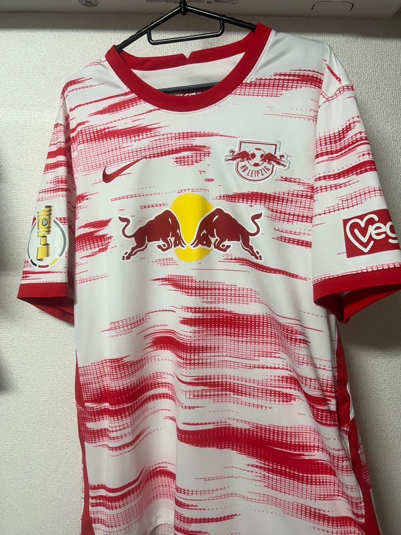 RBライプツィヒ 21-22 ホームユニフォーム #17 ドミニク・ソボスライ