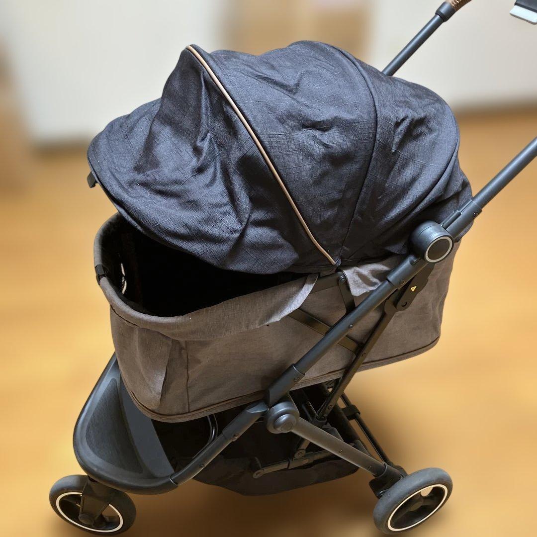 コムペットコンビ ペット用カート ルルテイル　マウナロアブラック×グレージュ