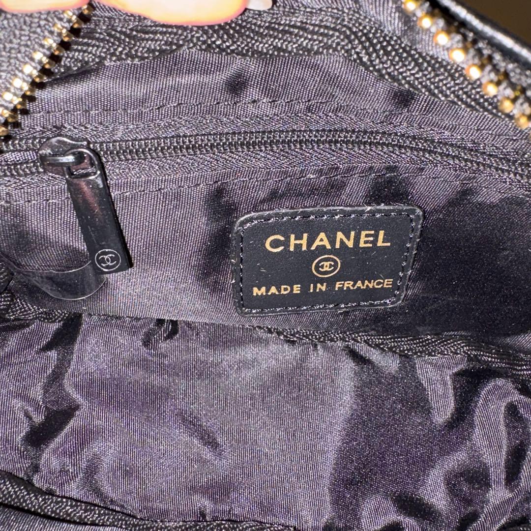 CHANEL ノベルティ ショルダーバッグ チェーンポーチ チャーム付き