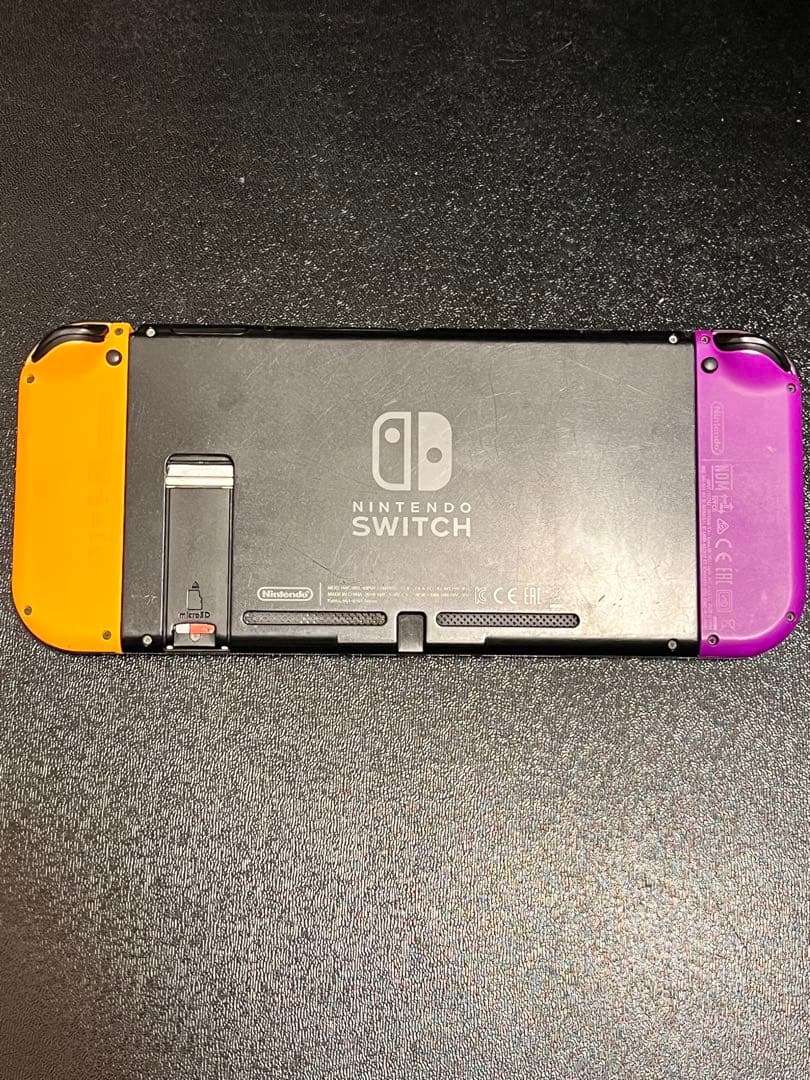 Nintendo Switch(本体、Joy-Conストラップ付き)