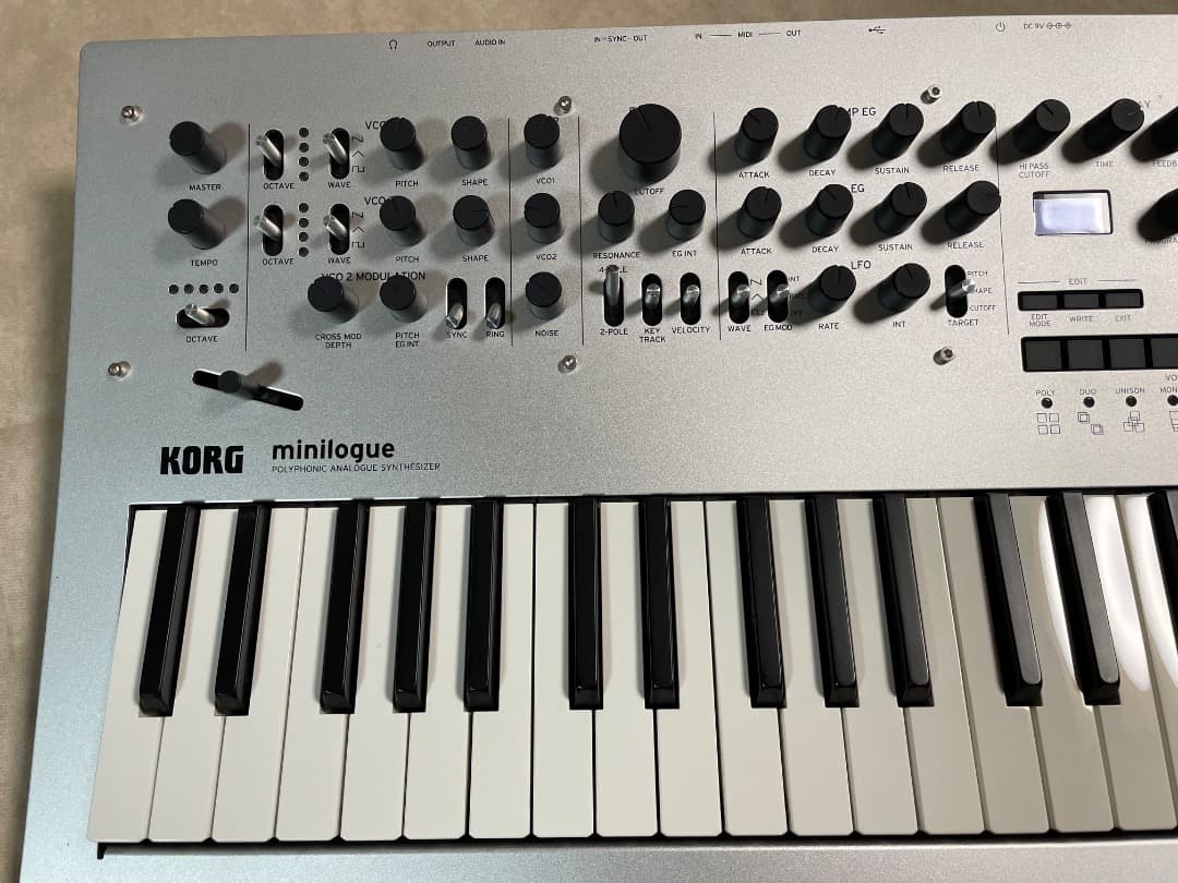鍵盤楽器 KORG minilogue