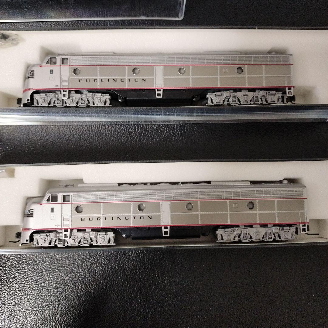 EMD E8/9 A CB&Q 2両セット