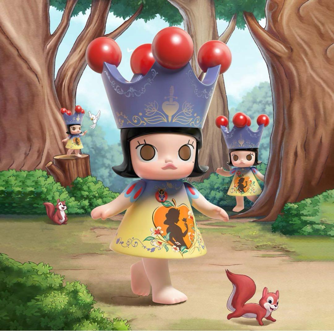 MEGA  MOLLY 1000%  White新品未使用