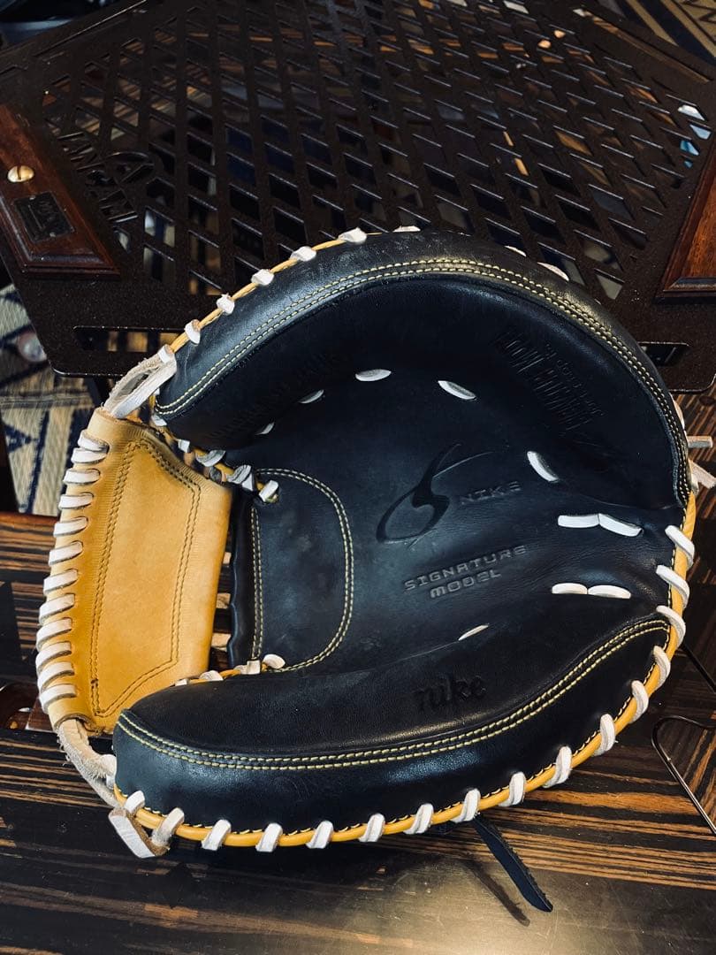 Nike ナイキ　キャッチャーミット　少年野球　軟式　阪神　ウェブ損傷格安