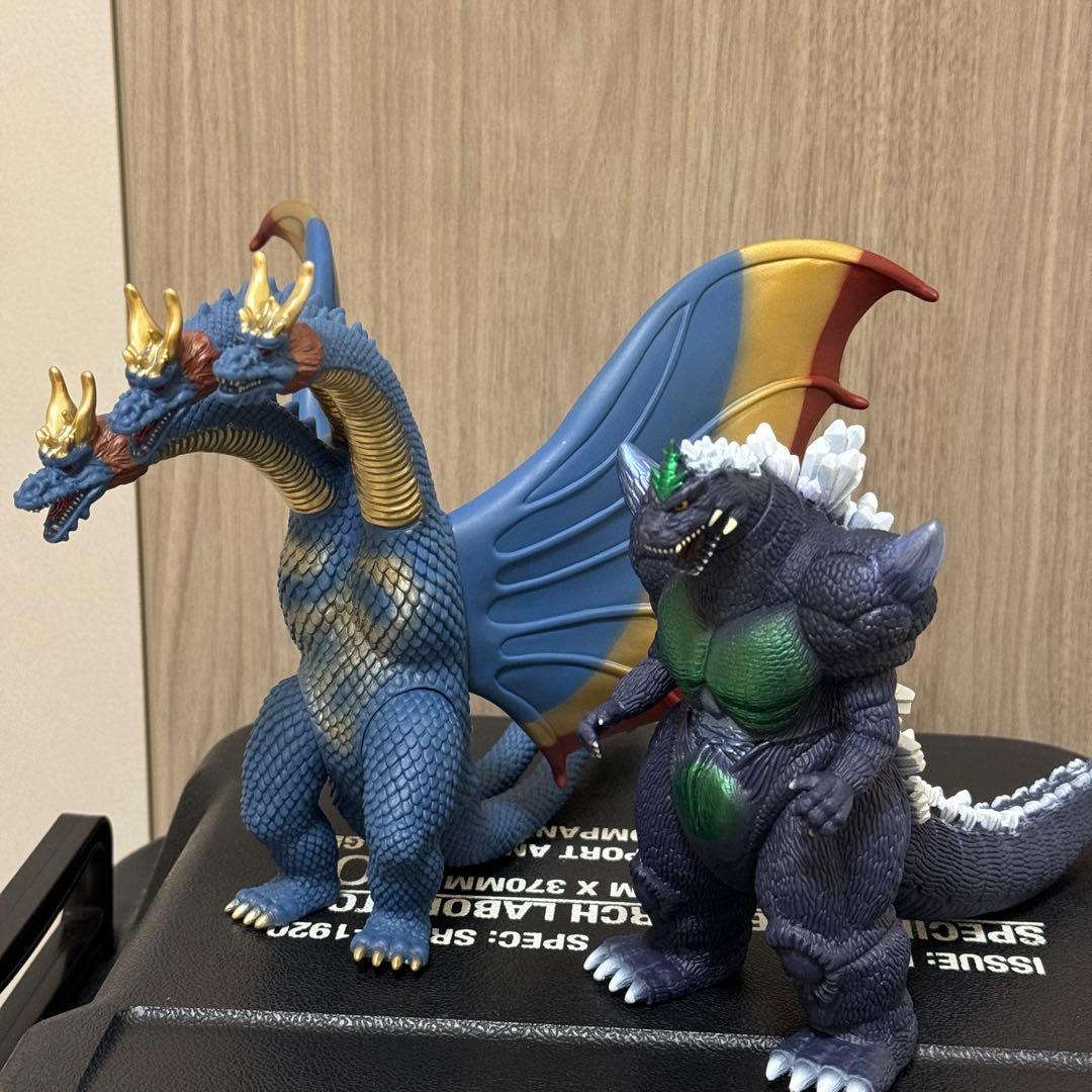 超ゴジラ キングギドラ 幻のカラー ムービーモンスター 2体セット ソフビ