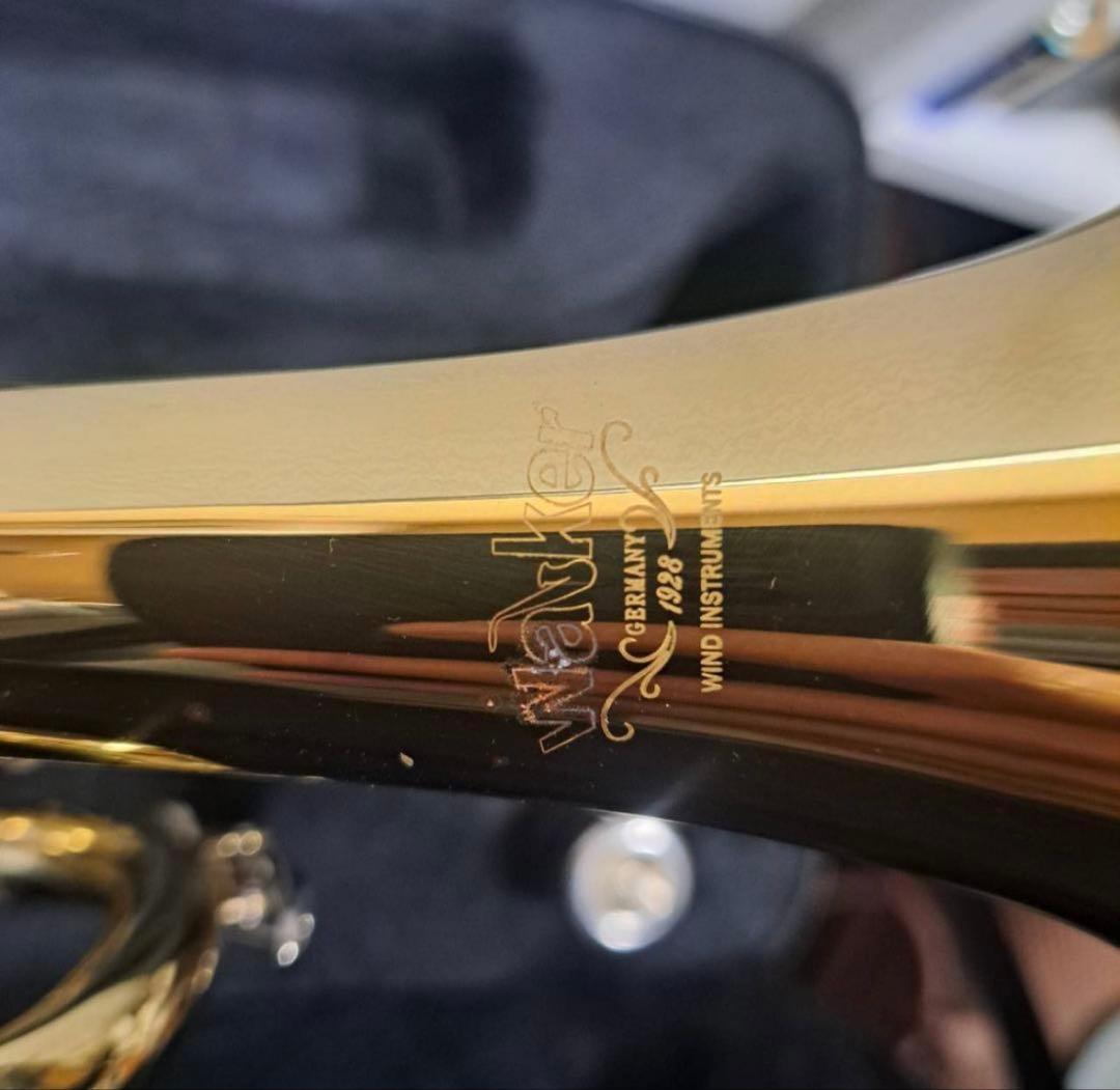 Walker トランペットTR-330EXマウスピース　ケースセットパズーモデル