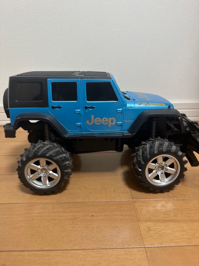 ラジコンカー　ジープ