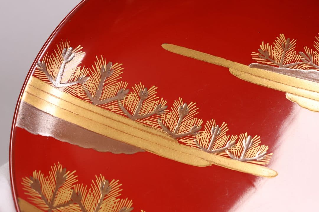 【CM228】木製漆器 若松と梅 金蒔絵 朱塗 引盃 五客 天然木 盃 杯 懐石