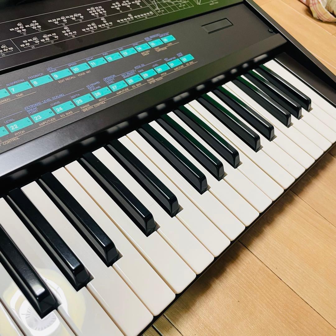 YAMAHA DX7 ヤマハ　シンセサイザー