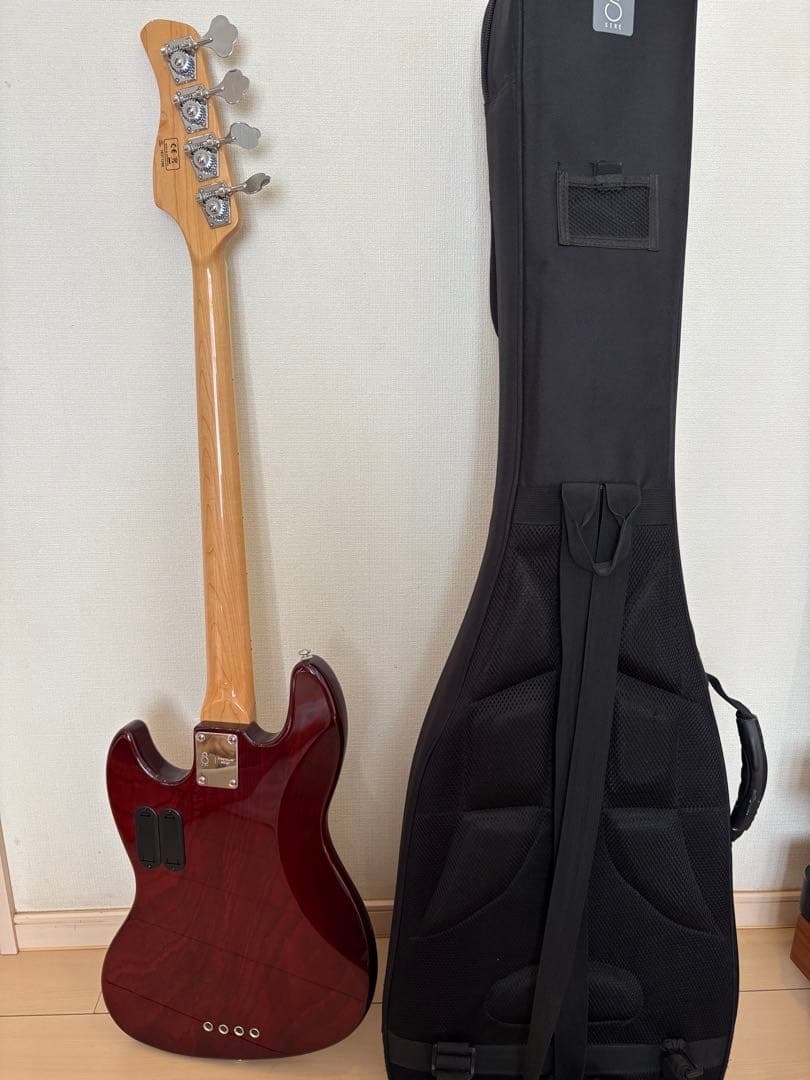 ベース Sire V7 Ash 4st 1st Generation