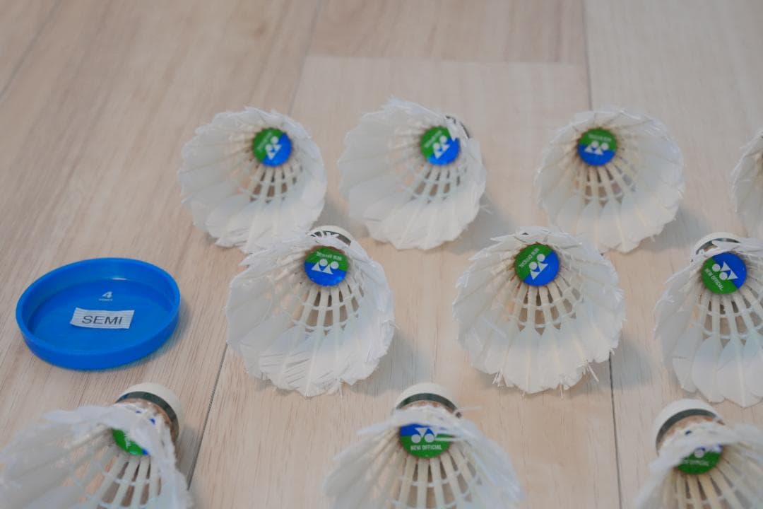 中古シャトル ニューオフィシャル 240球(基礎打ち用120+ノック用120)