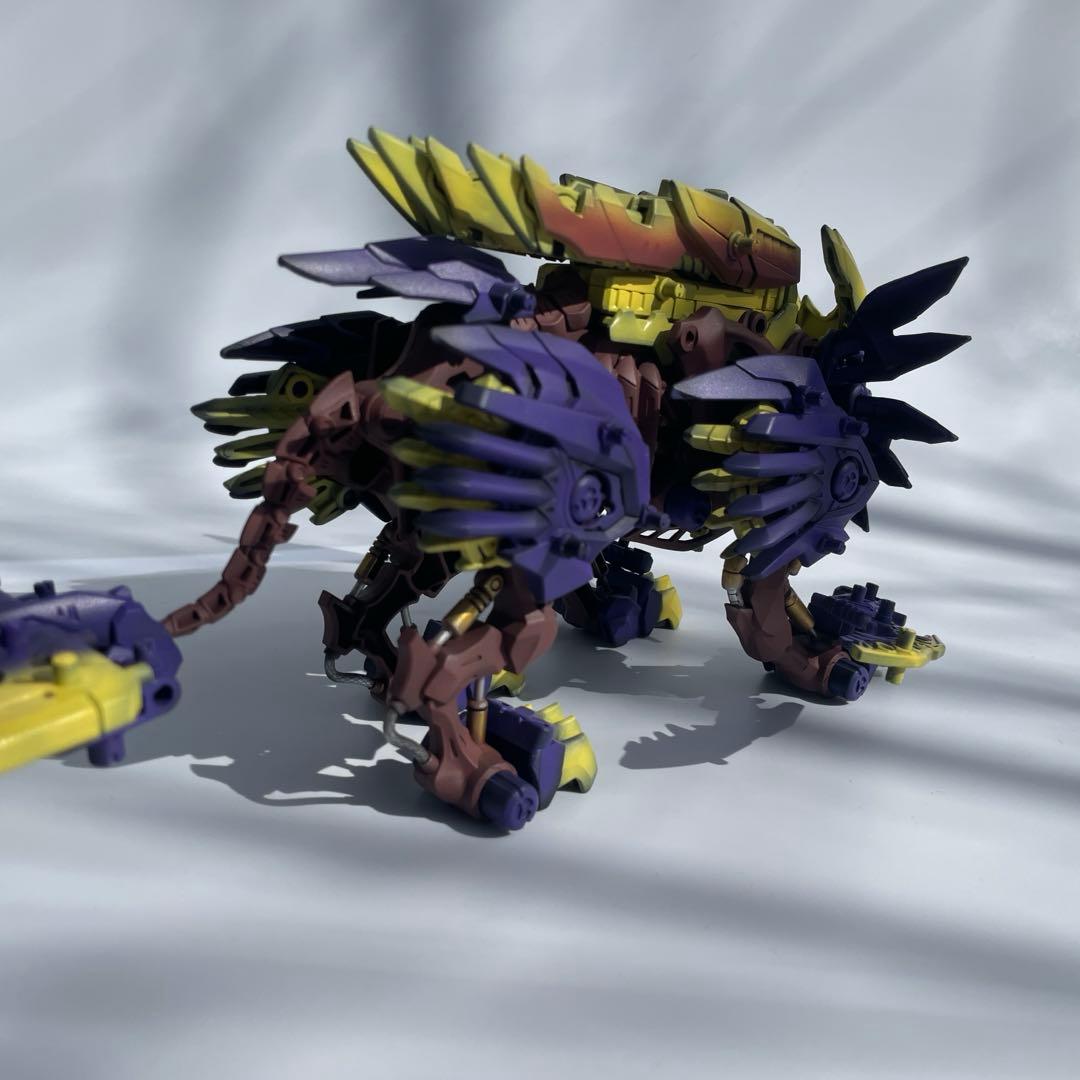 ゾイドワイルド ビーストライガー 禍鎧Ver. 塗装済　完成品