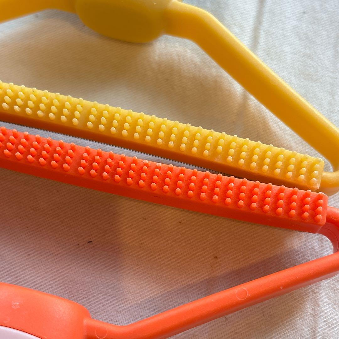 毛玉取り　ペットの毛掃除　ブラシ　傷あり　2個セット　掃除ブラシ　抜け毛　換毛期