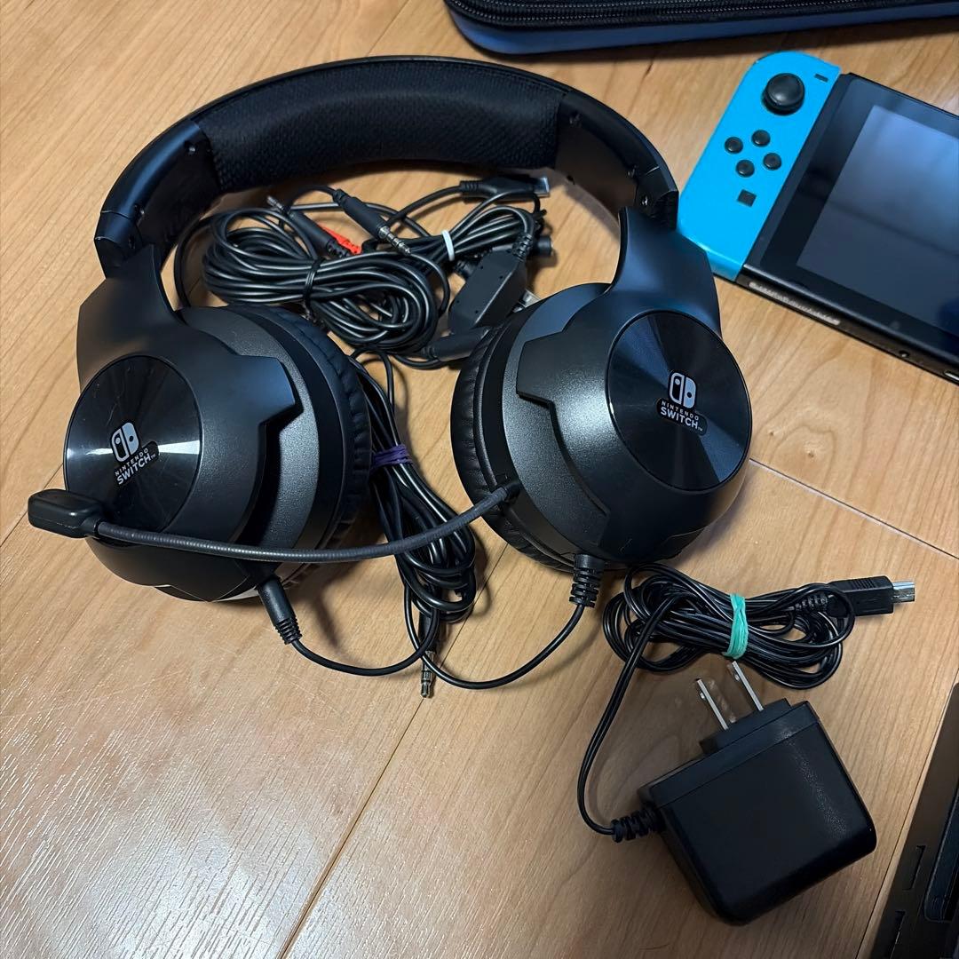 Nintendo Switch 本体 ネオンレッド・ブルー　ヘッドフォンつき