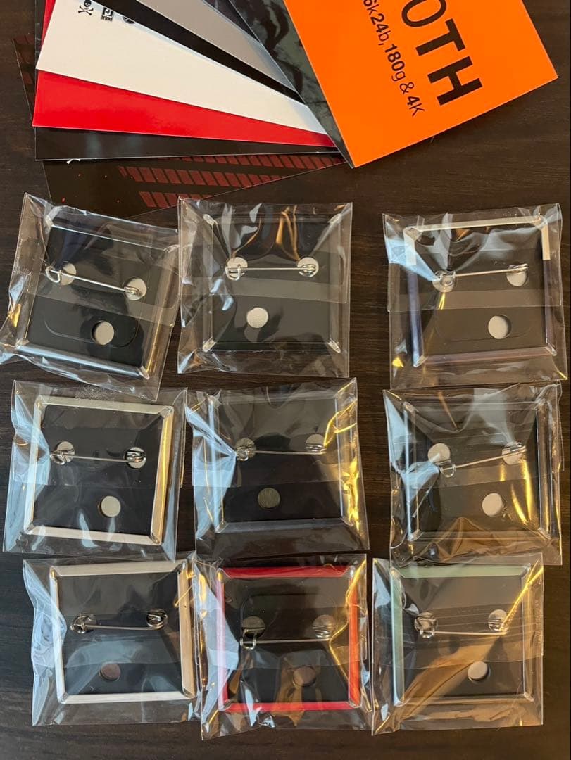 thee michelle gun elephant9作品ジャケット柄ピンバッジ