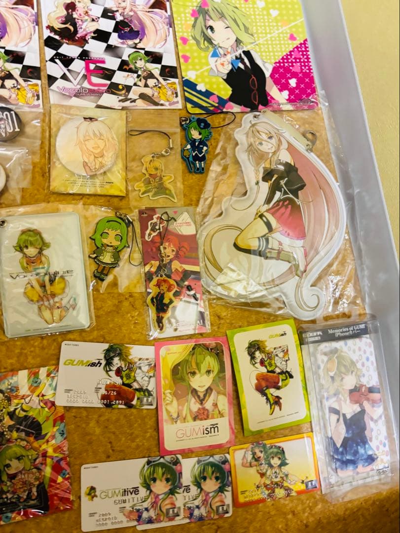 LIVEDRIVE IA x JIN GUMI 缶バッジ　キーホルダー　セット