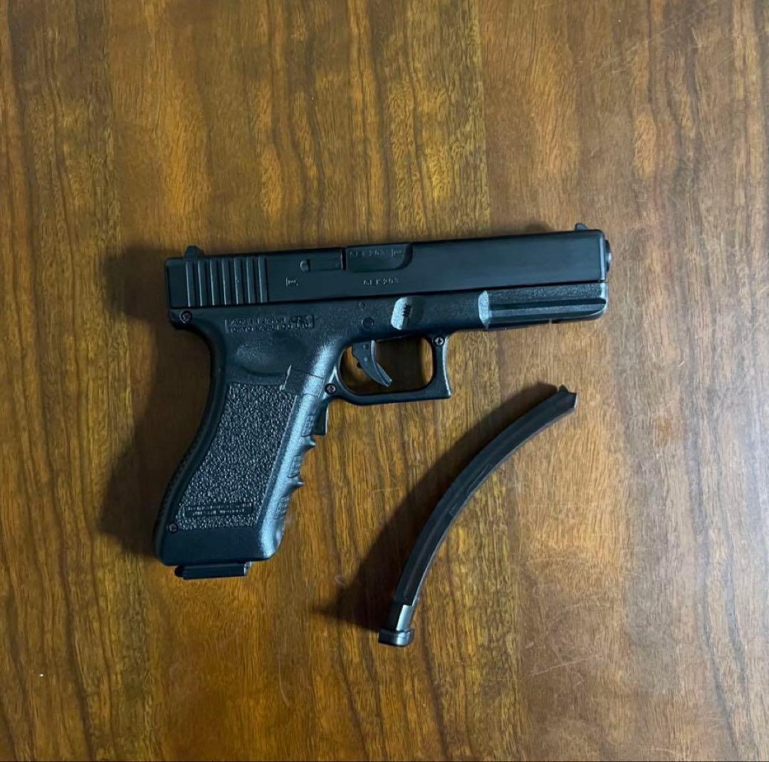 美品　東京マルイ　カスタム品　グロック18C 金属ピニオン　墨入れ　スペマガジン