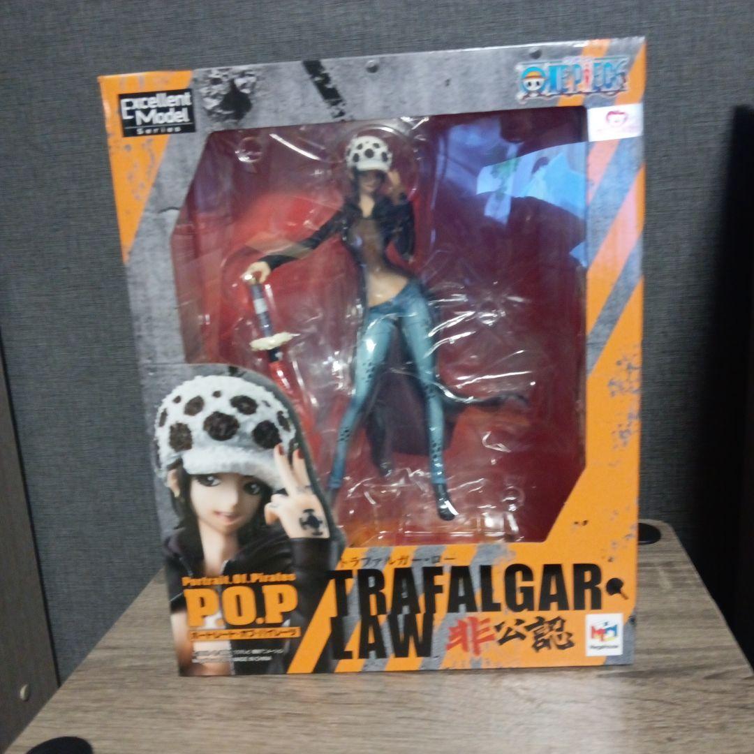 ワンピース　トラファルガー・ロー　pop非公認　I.R.O 女体化　フィギュア