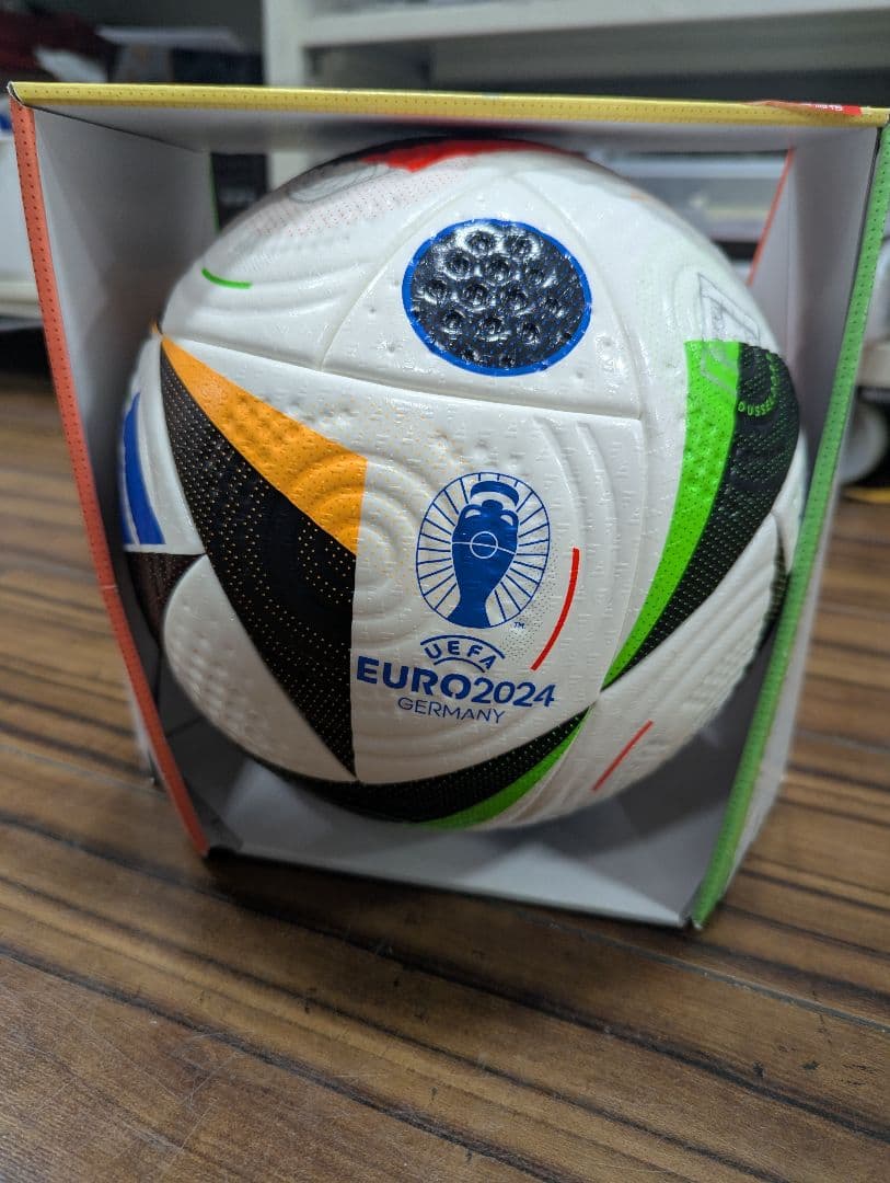 【未使用品】EURO 2024 サッカーボール 公式試合球 5号球