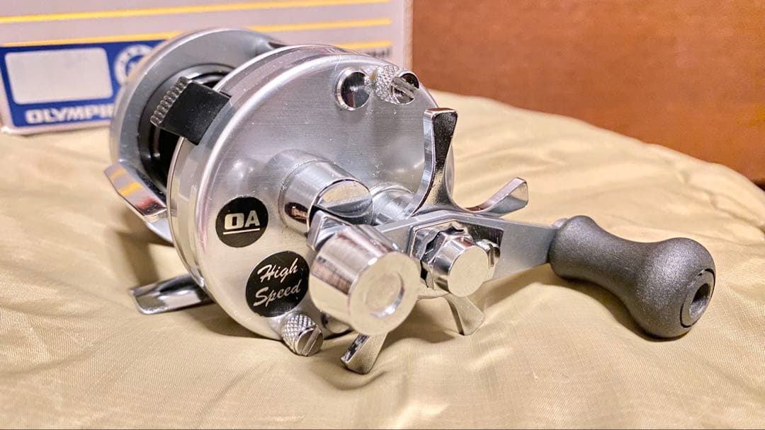 日々値下げ^^ Abu Garcia アブ2500C 美品