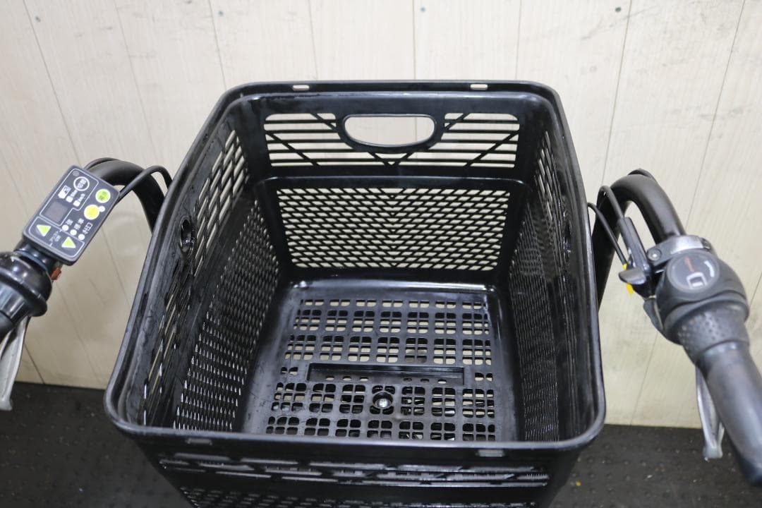 ブリヂストンBR0C49ビッケPOLAR e 20型8.7AH 3段 LED水色