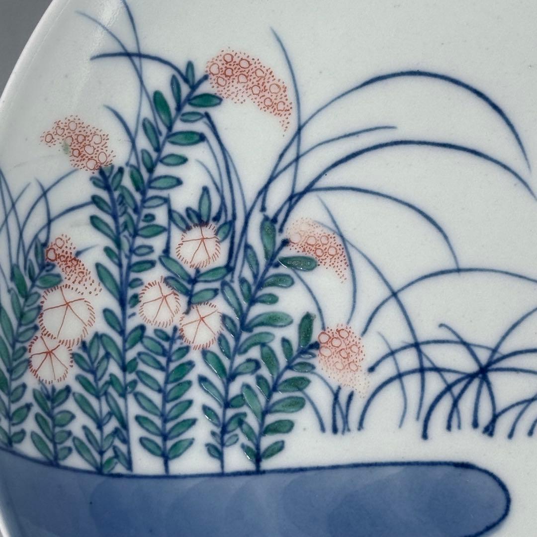 後期鍋島　色鍋島　色絵霞秋草文皿　萩　撫子　桔梗　菊　秋草　納箱付　19.3cm