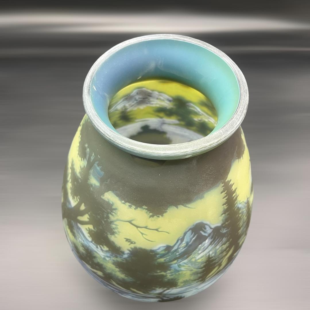 エミールガレ 　　山景紋　特大　花瓶　カメオ彫り　被せガラス　高さ26ｃｍ