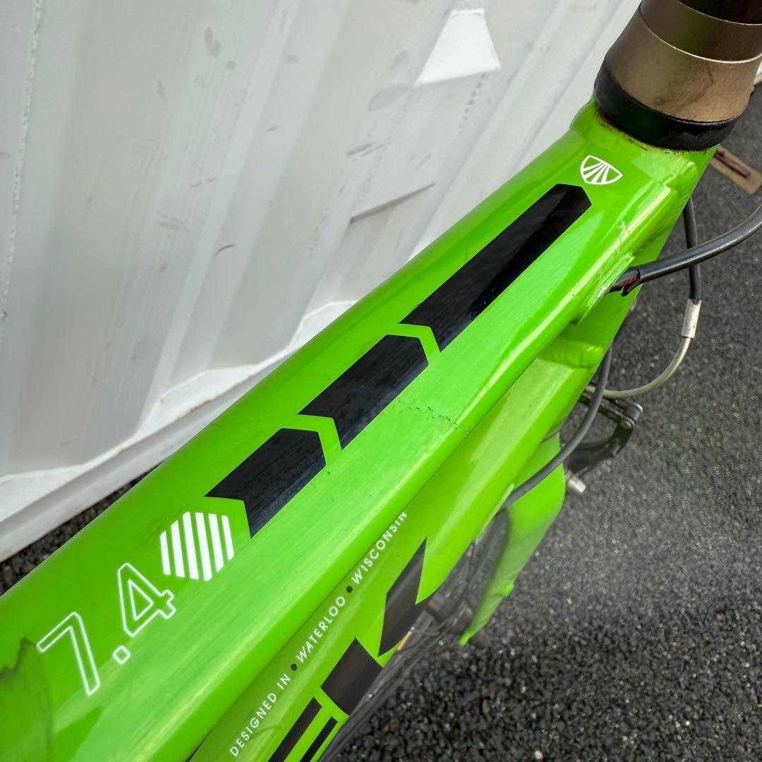 クロスバイク 7.4FX 身長175-186cm 定価8.3万円 グリーン