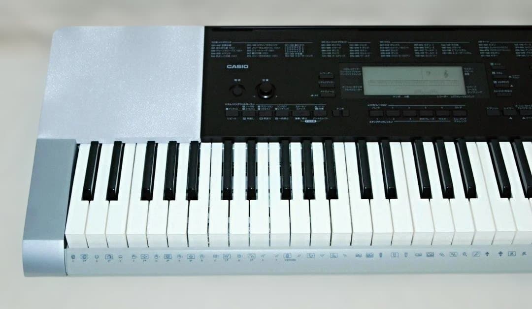 CASIO 電子キーボード 電子ピアノ CTK-4200 61鍵盤 シルバー