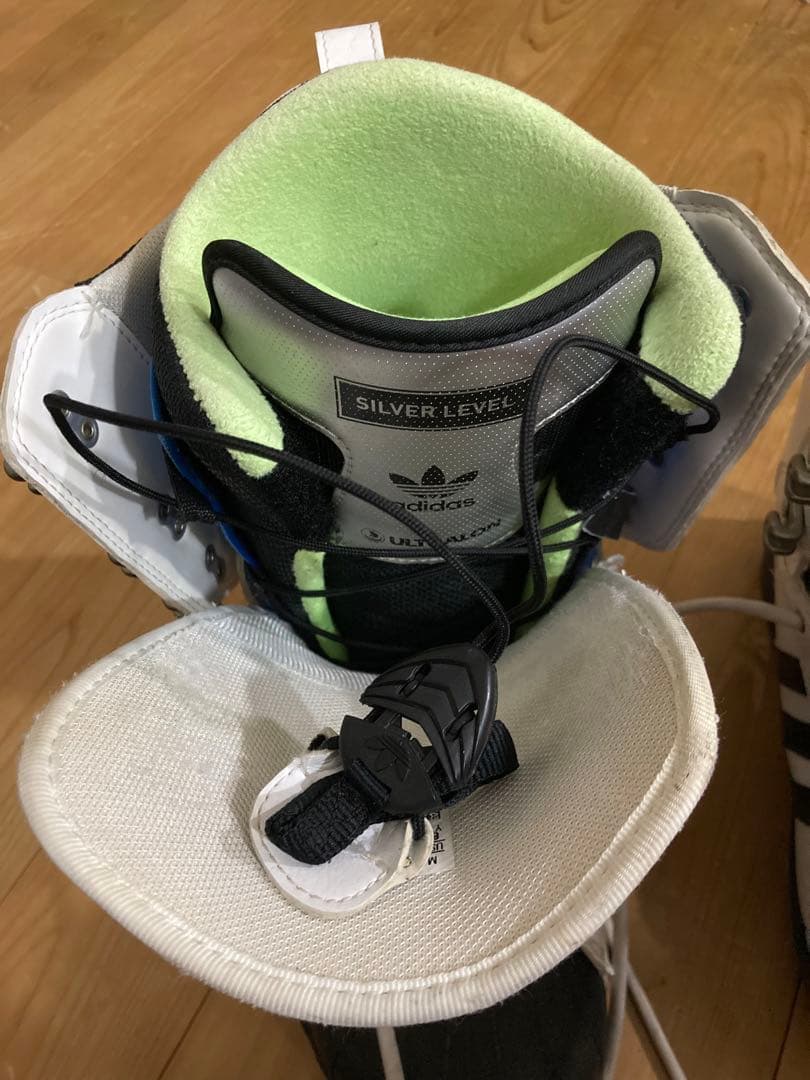 adidasアディダススノーボードブーツスーパースターホワイト/ブラック26cm