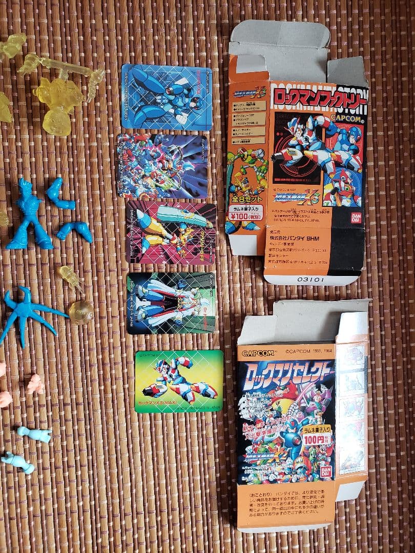 ロックマン消しゴムロックマンファクトリー　クリアー未切り　箱　シール　ファミコン