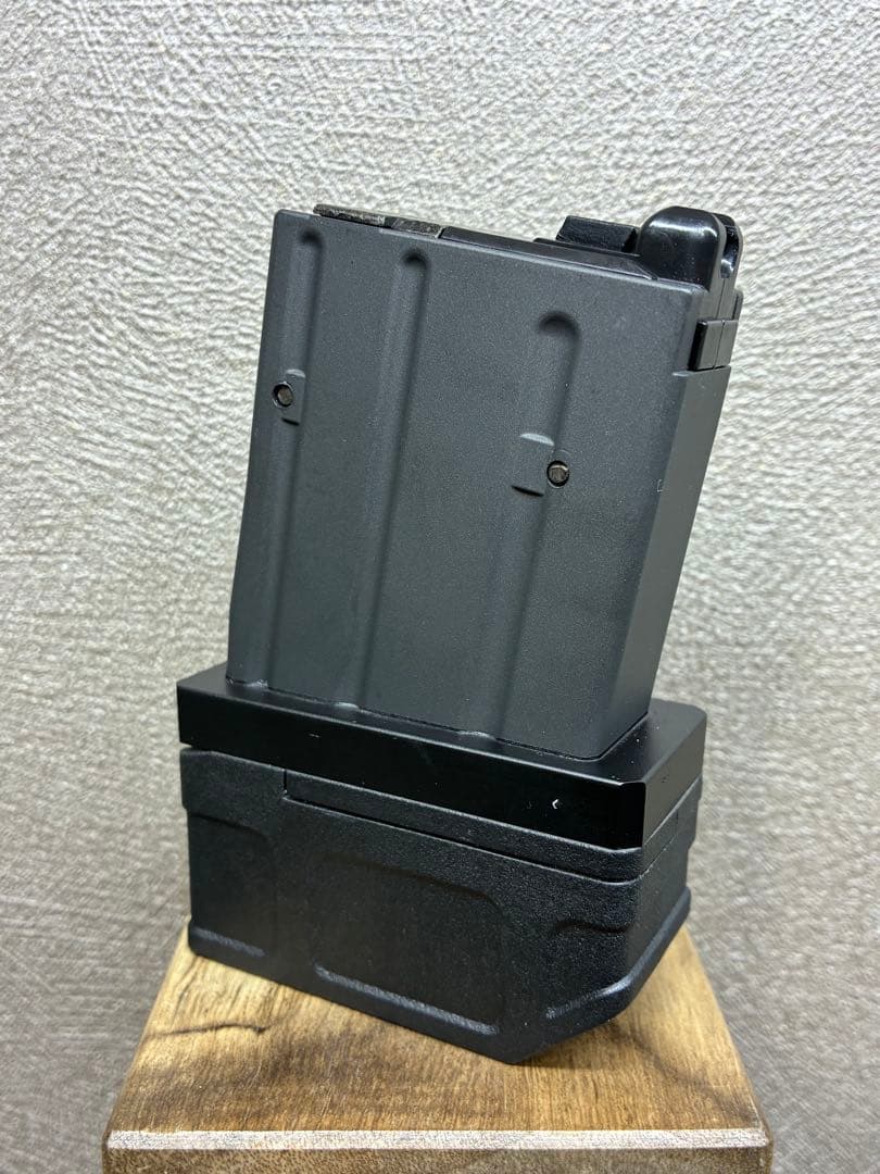 R7-26 東京マルイ GBB M4 マガジンアダプター 外部ソース仕様