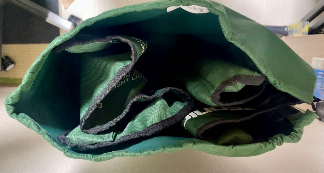 【美品・屋外未使用】 ガンダム ジオン軍 折りたたみ コット