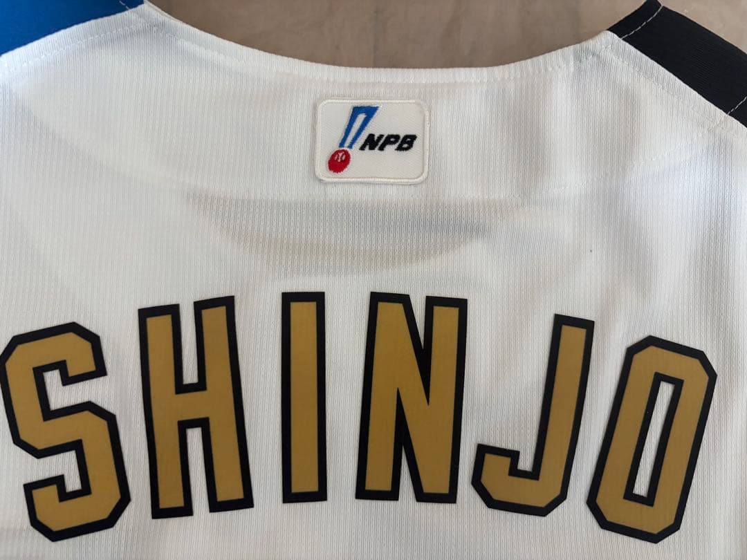 北海道日本ハムファイターズ　新庄剛志20周年記念ユニフォーム帽子セット