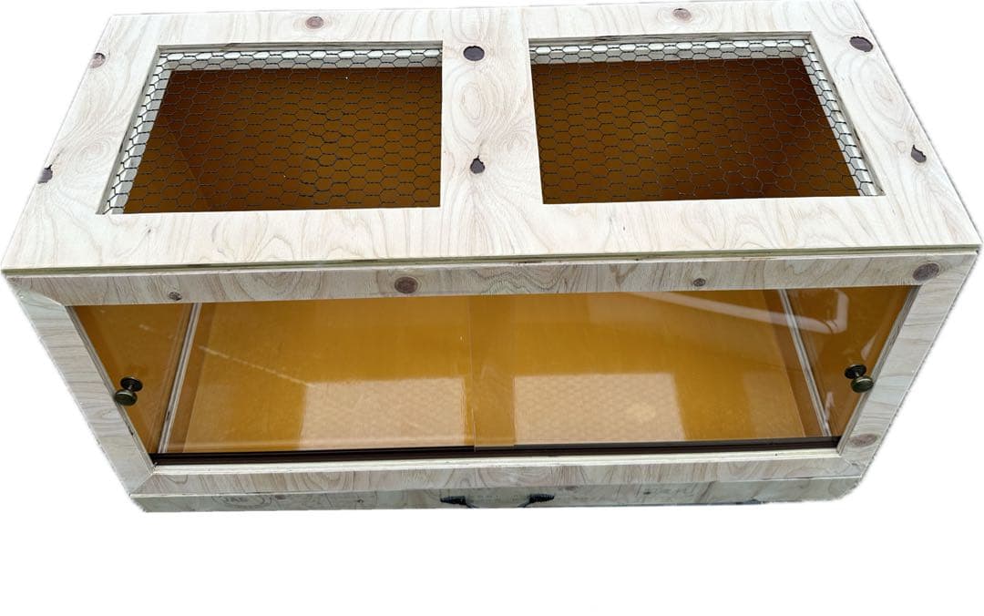 爬虫類飼育ケージ